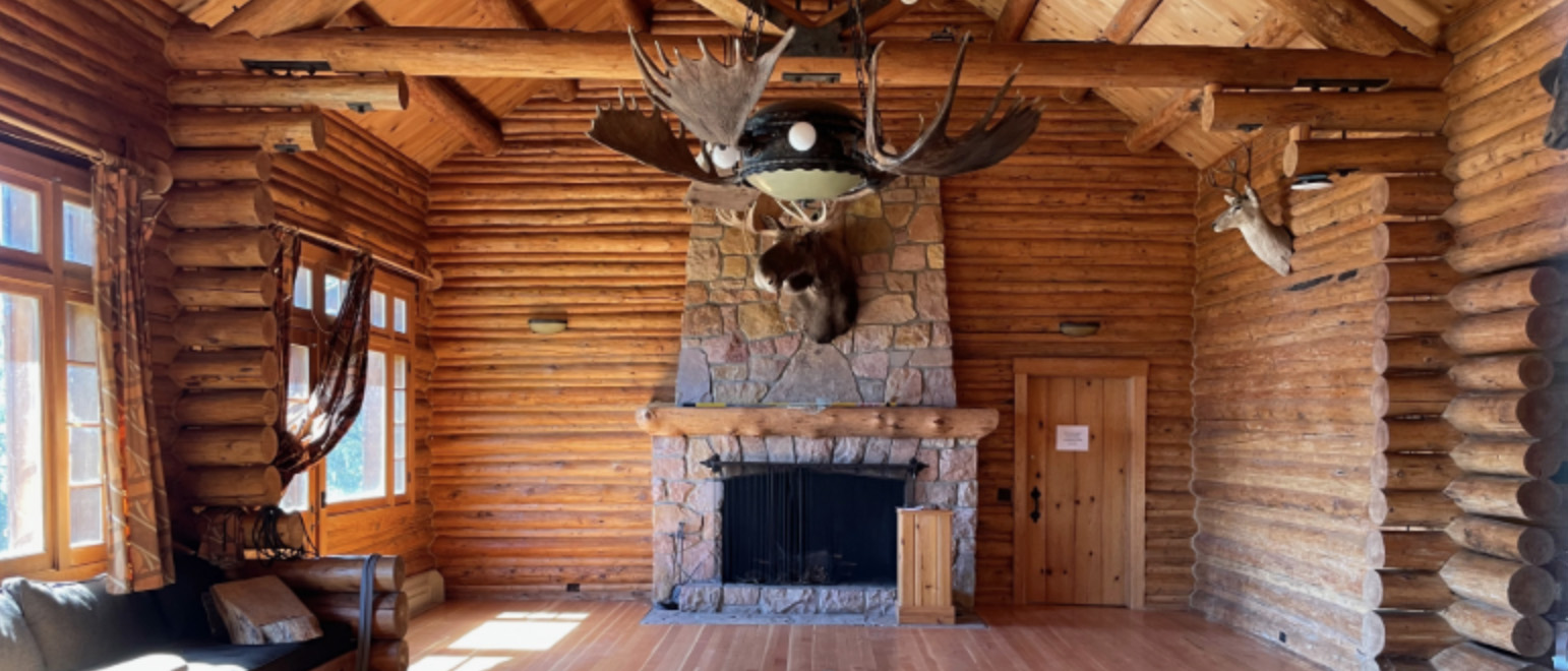 Lodge with fireplace