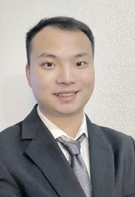 Zejian Zhou headshot