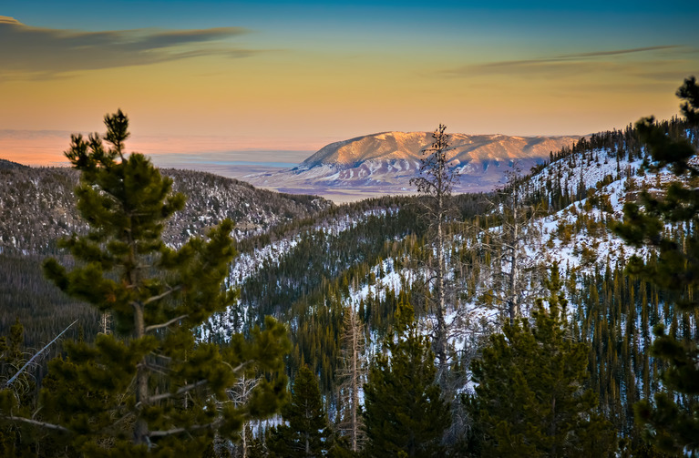 picture of the Snowy Range