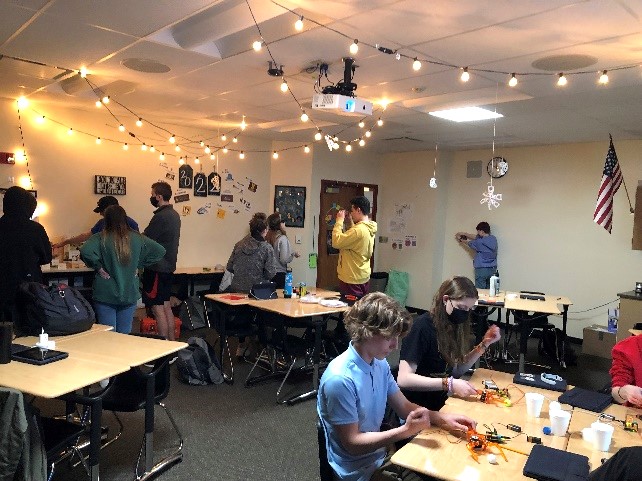 Students learning at Cheyenne Central psychology roadshow outreach