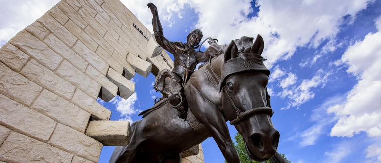 UW bucking horse sculpture outside of War Memorial Stadium.