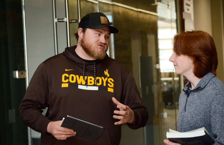 A student speaking with a career professional