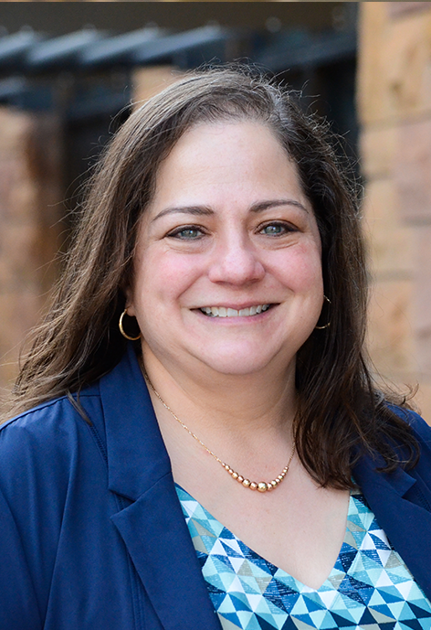 Martha Reisch Headshot