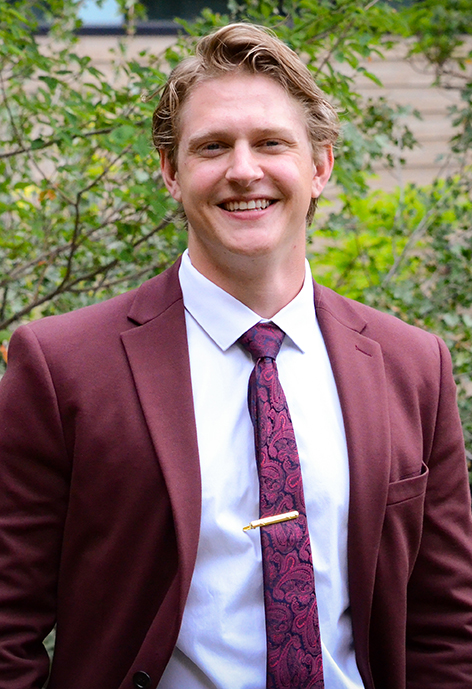 Seth Felbeck headshot