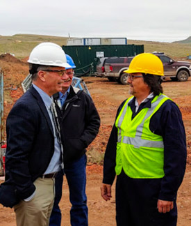 Governor Gordon talking to workers on site