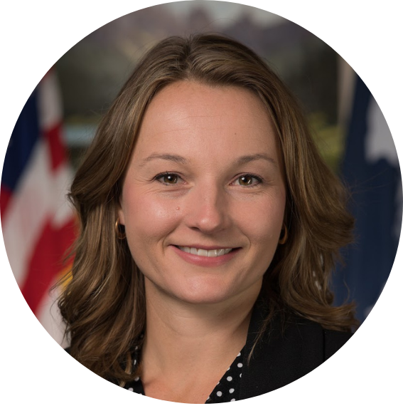 Circular image of Beth Callaway