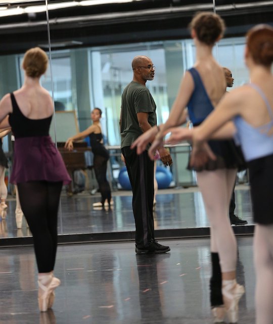 Guest teacher Keith Saunders teaching a ballet class