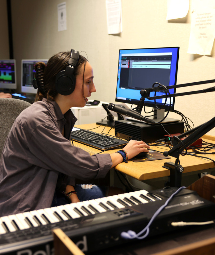 Student records the keyboard