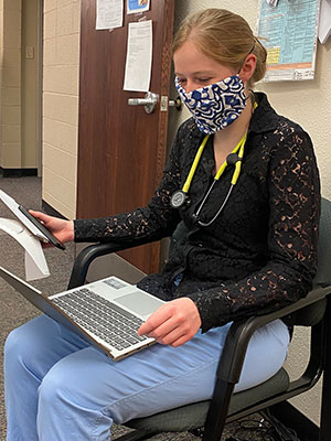 woman with laptop
