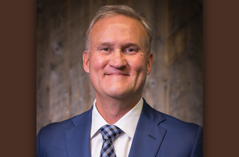 Scott Macdonald headshot