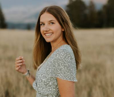 Headshot of Emilia Hansen