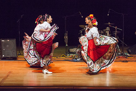 two dancers performing