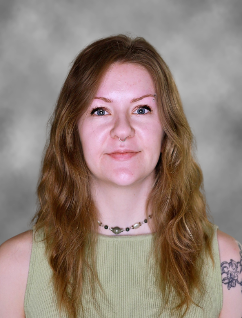 Elaina Headshot