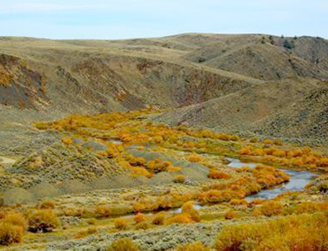 winding river in hilss
